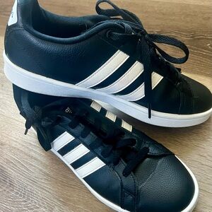 Adidas Advantage Sneakers Black White Stripe Men’s 8.5 Women’s 10 | Cloudfoam